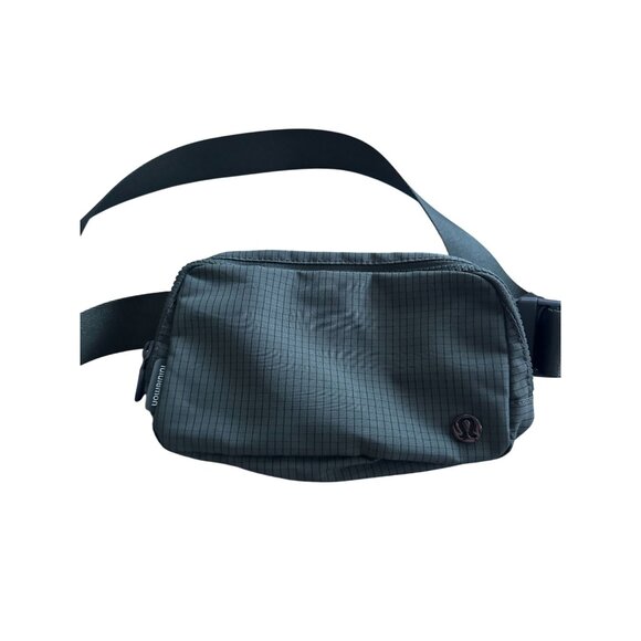 LULULEMON Deep Green Black Everywhere 1L Belt Bag NEW NWT - Picture 6 of 7